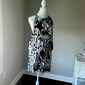 White House Black Market Tunic Size M